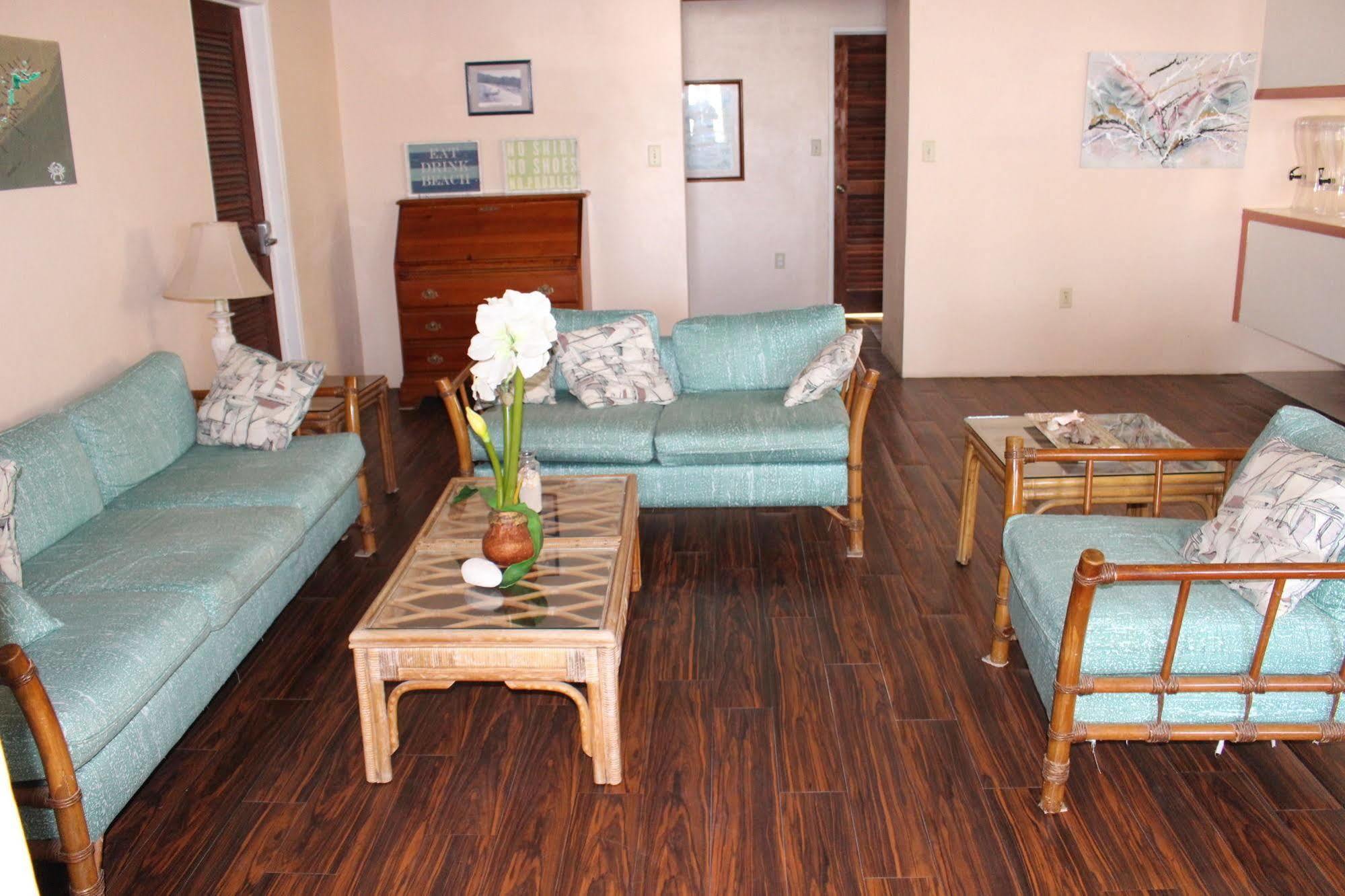 Beef Island Guest House Ngoại thất bức ảnh